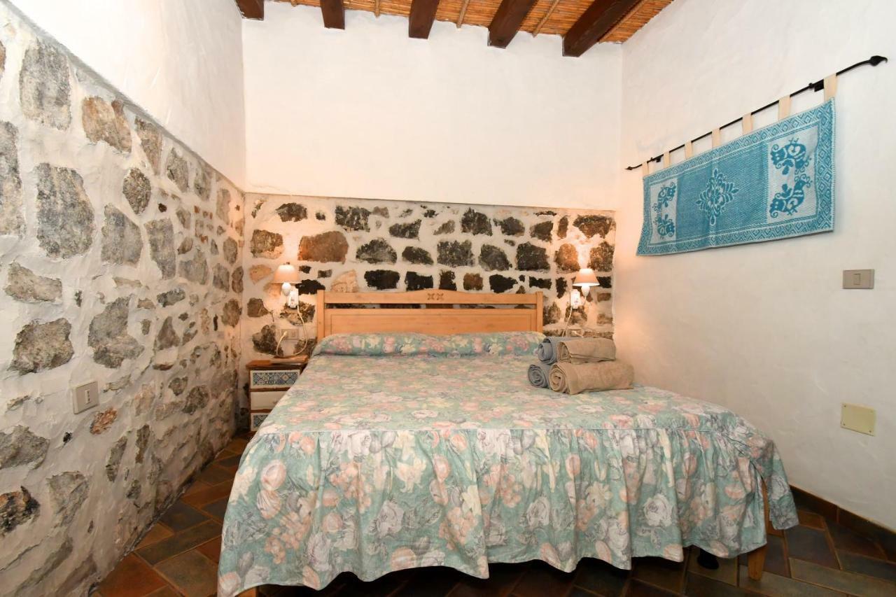 Sa Dommo De Sa Pietate Apartment Orosei Bagian luar foto
